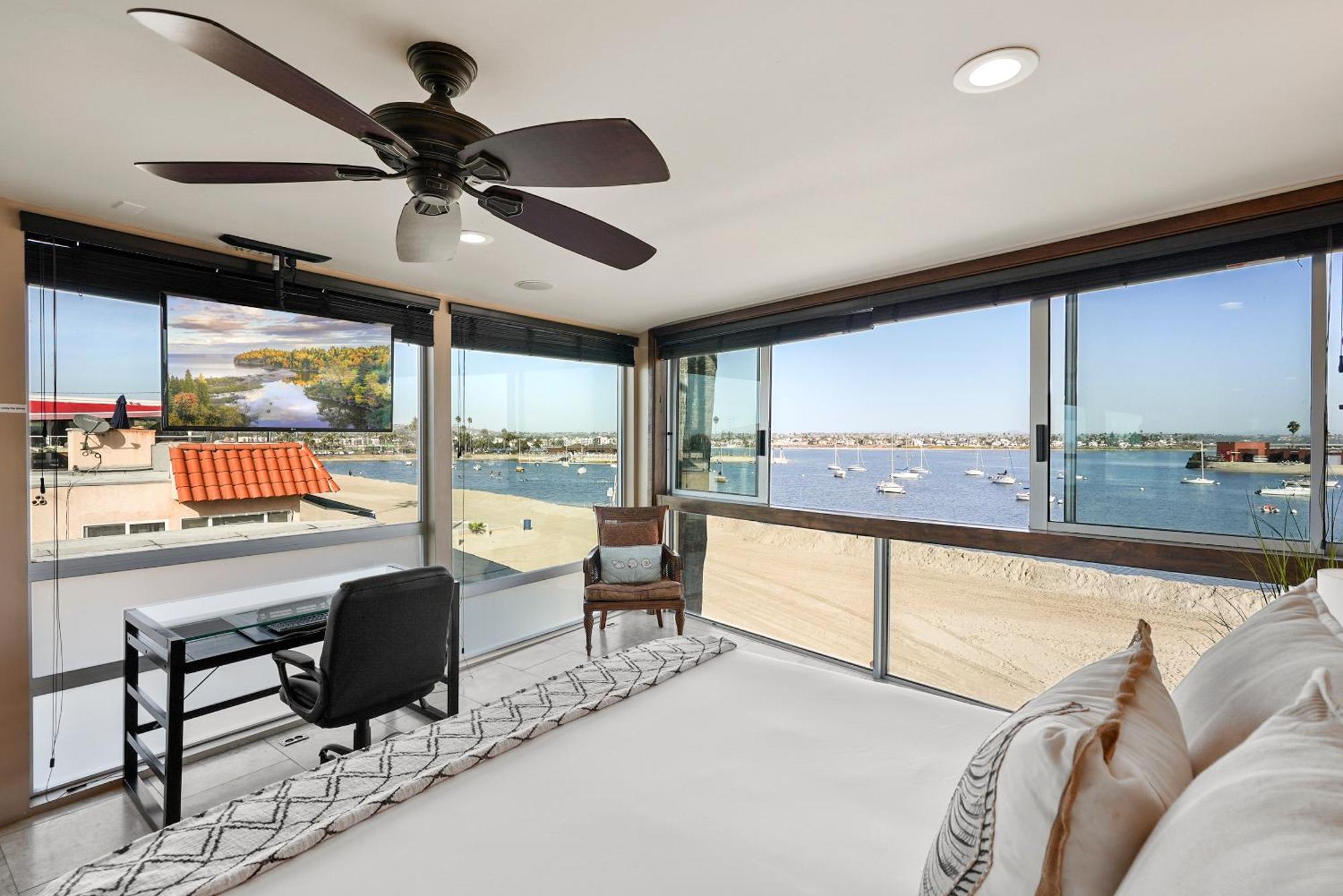 Stunning Bayfront Condo With Gorgeous Views, Garage, Massive Roof Deck & Ac - Dogs Welcome! San Diego Bagian luar foto
